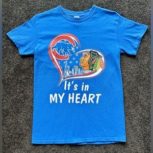 Chicago Cubs Blackhawks "It's in MY HEART" Women's T-Shirt Small Blue Gildan